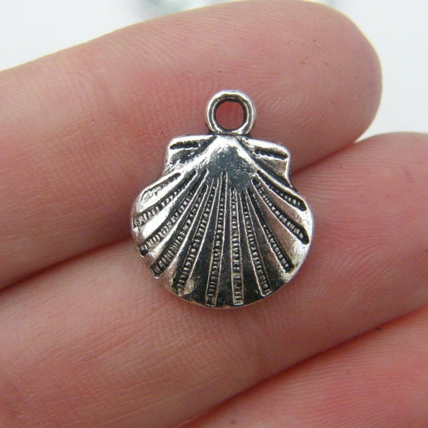 8 Shell charms antique silver tone FF159