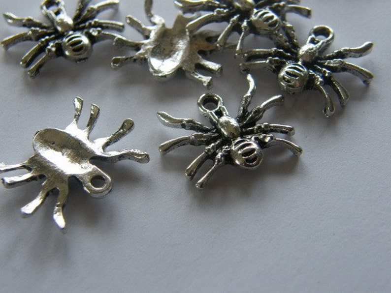 10 Spider charms antique silver tone HC123 image 4