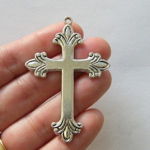 2 Cross pendants antique silver tone C49