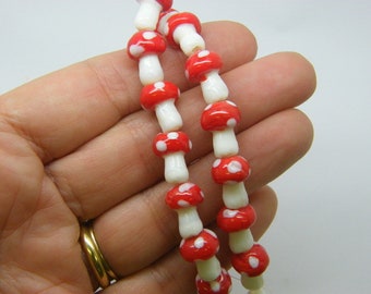 22 Mushroom beads red and white glass L