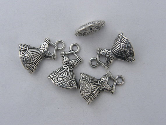 30 pcs tibetan silver hache charms FC15487