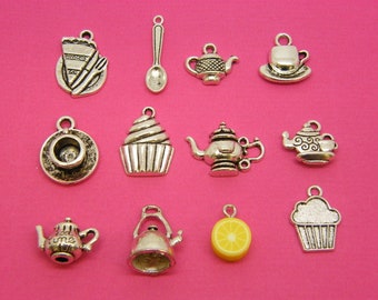 The High Tea Collection - 12 diversi ciondoli antichi color argento