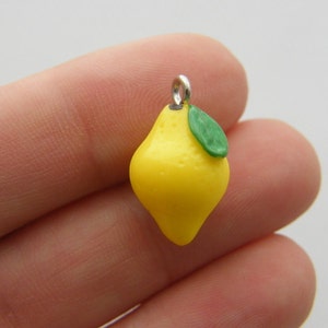 4 Lemon charms resin FD247