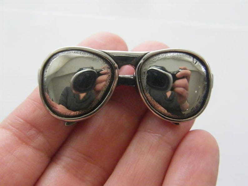 1 Sunglasses pendant dark silver tone stainless steel P53 SALE 50% OFF image 1