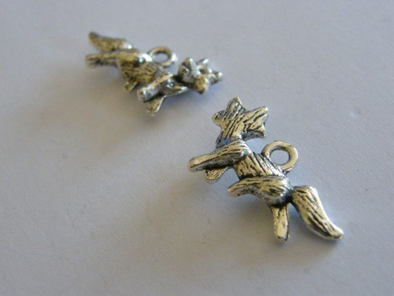 8 Fox charms antique silver tone A280 image 5