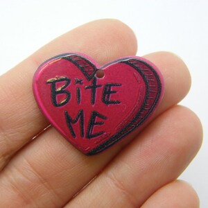 12pcs bite me Charms Antique Silver Plated bite me Charm pendant 17x17mm 12pcs bite me Charms Antique Silver Plated bite me Charm pendant 17x17mm