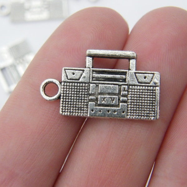 6 Radio charms antique silver tone MN60