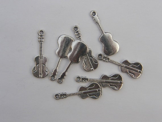 8 Violin Charms Antique Silver Tone SC1810 8 Violin Charms Antique Silver Tone SC1810