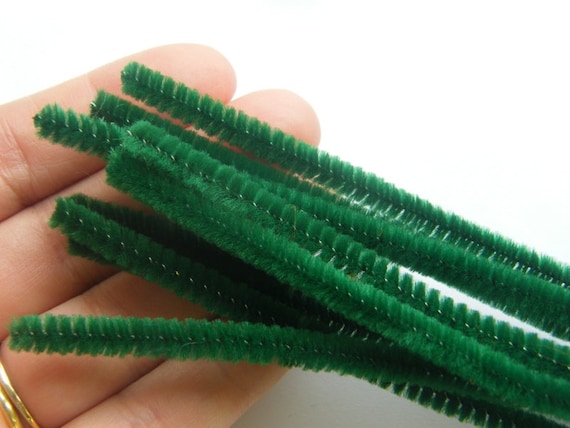 100 Christmas green pipe cleaners