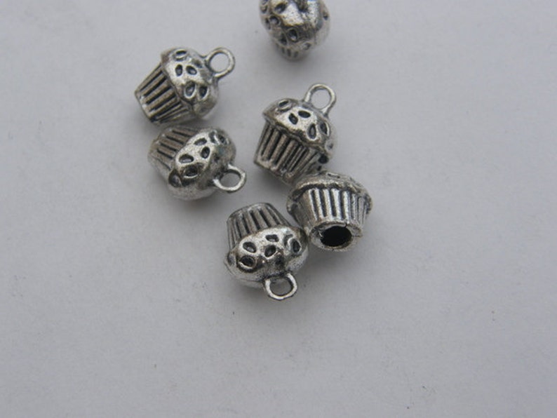 8 Cupcake charms antique silver tone FD130 image 5