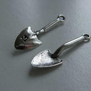 BULK 50 spade charms antique silver tone P542 image 5