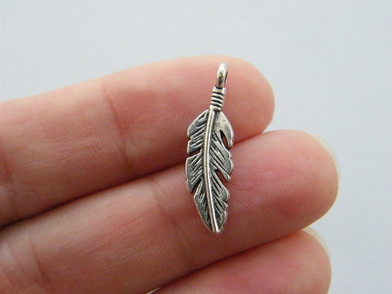 10 Feather charms antique silver tone B213 image 1