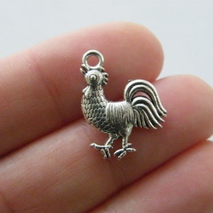 8 Huhn Hahn Charms antikem Silberton B136