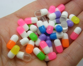 30 Capsule pill  embellishment  random mixed resin MD46