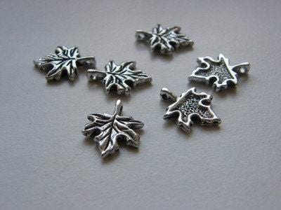 10 Maple Leaf Charms Antique Silver Tone L11 | Etsy