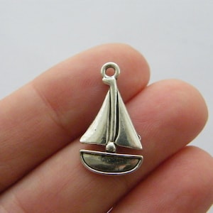 10 Boat charms antique silver tone TT88