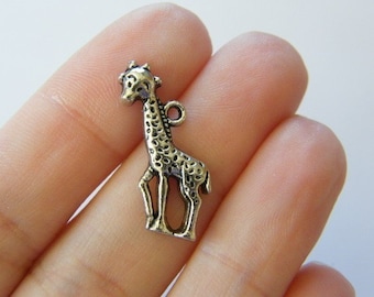 8 Giraffe charms antique silver tone A25