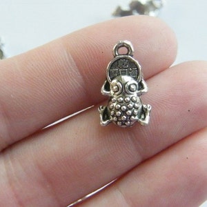 8 Money frog charms antique silver tone M300