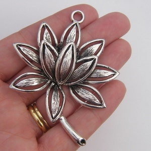 1 Water lily pendant antique silver tone F2