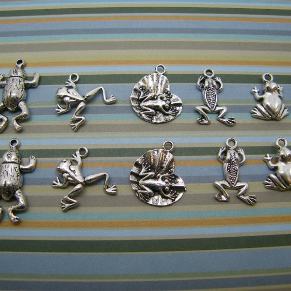 The Frog Collection - 10 antique silver tone charms