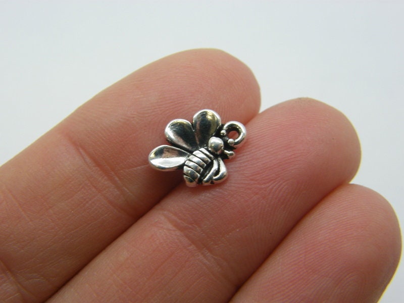 80 Bee Charms Antique Silver Tone A1025 - Etsy Canada