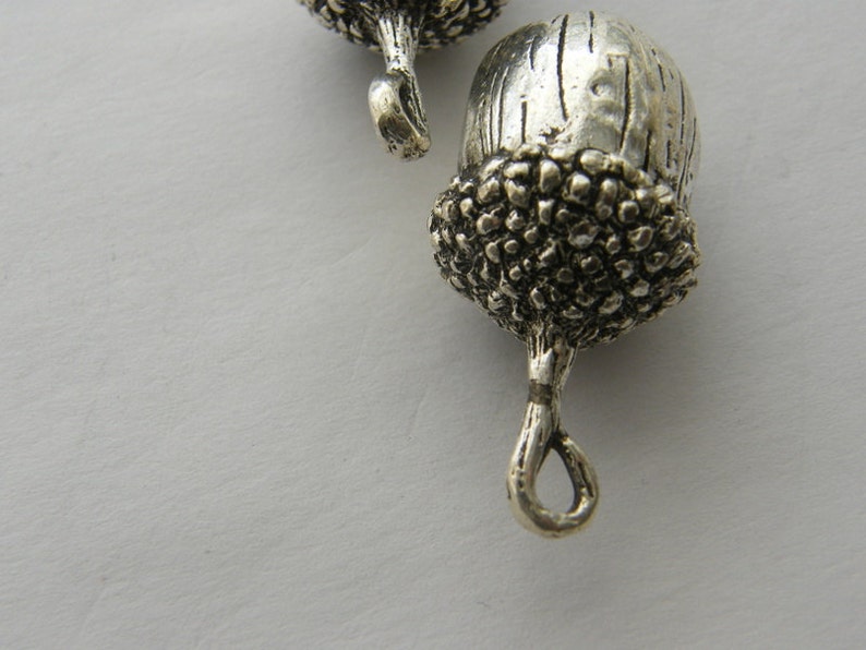 1 Acorn charm antique silver tone L136 image 5