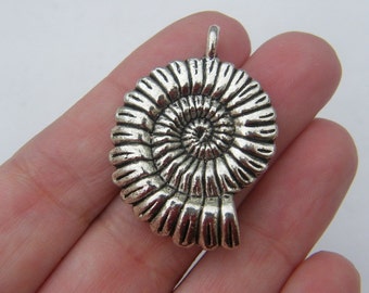 BULK 10 Shell pendants antique silver tone FF167