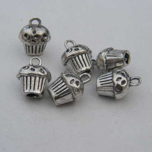 8 Cupcake charms antique silver tone FD130 image 3