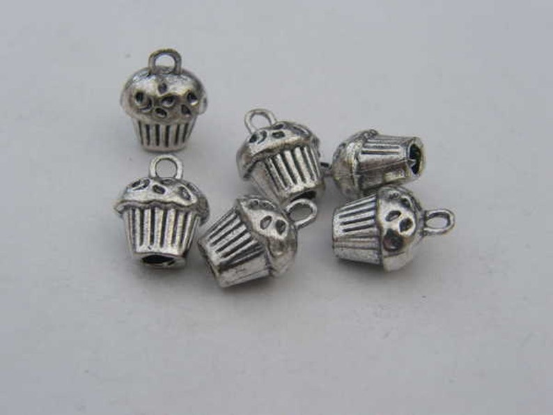 8 Cupcake charms antique silver tone FD130 image 3