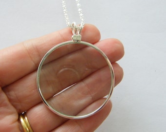 1 Magnifying glass pendant silver plated tone P400