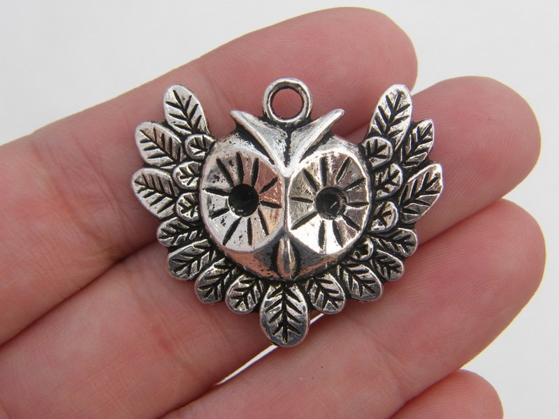 16 Owl pendants antique silver tone B309