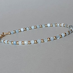 Gold Aquamarine Armband: März Birthstone Edelsteinschmuck