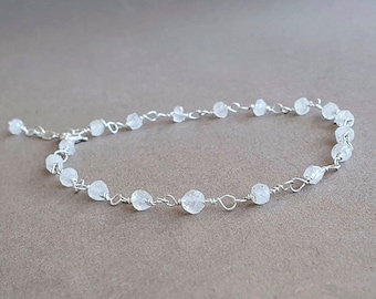 Silver moonstone bracelet, delicate gemstone bracelet, gift for her, moonstone jewerly, feminine bracelet