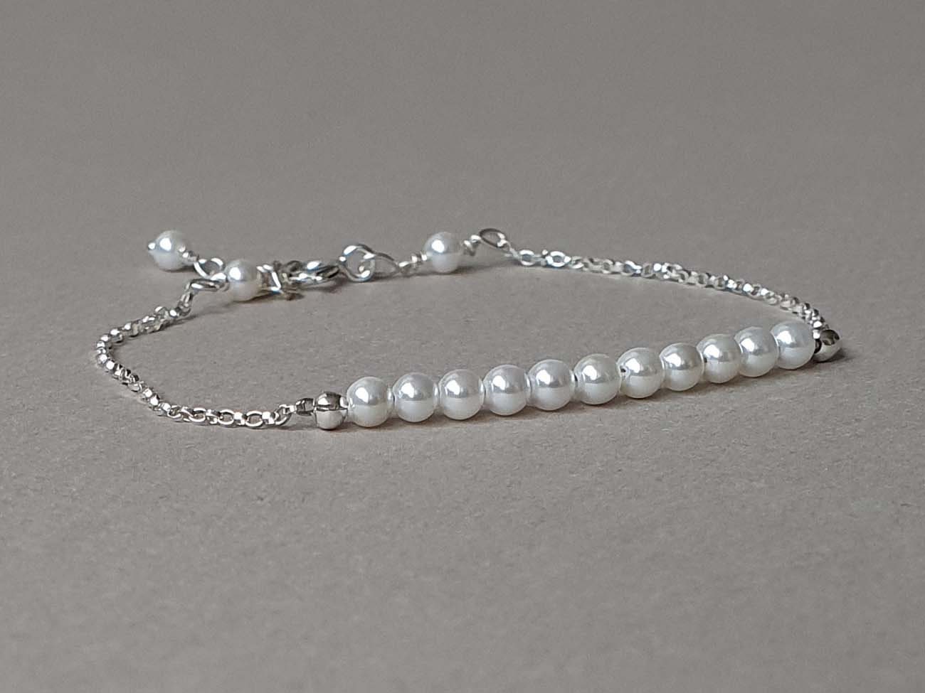 ブレスレット LESS IS MORE baby pearl necklace Less is More Pearl Bracelet | Indie Jewelry Design | Three Fleas