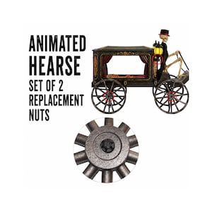 Puede incluir: Un coche fúnebre animado con un conductor esqueleto con sombrero de copa, cortinas rojas y faroles iluminados. El texto dice ANIMATED HEARSE SET OF 2 REPLACEMENT NUTS. Un recuadro circular muestra un detalle de una tuerca de rueda.