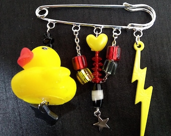 Rubber Duck Charm Kilt Pin