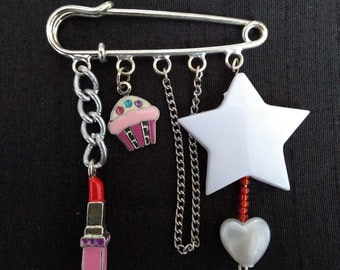 Cupcake Charm Brooch