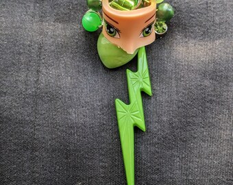 Doll eyes green beaded and charm adjustable ring