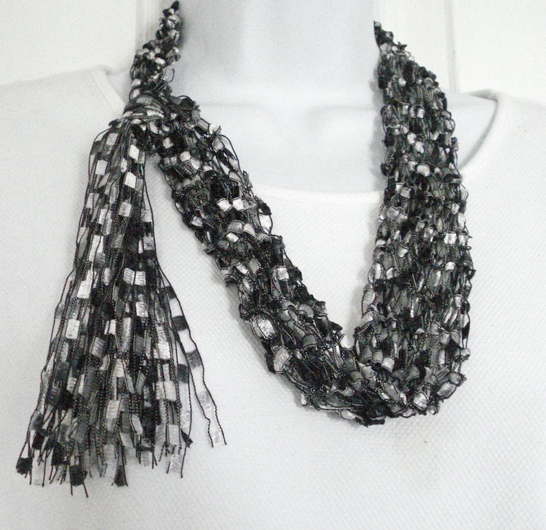 Pattern for Knit Necklace Scarf of Ladder Ribbon Yarn with Variations image 2