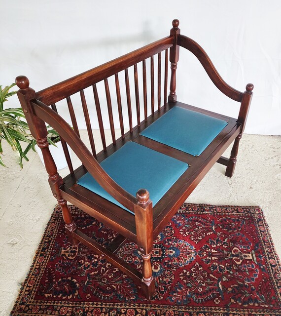 Vintage 2 Seater Spindle Wood Bench With Blue Teal Cushions Entry Hall Bench Etsy Italia