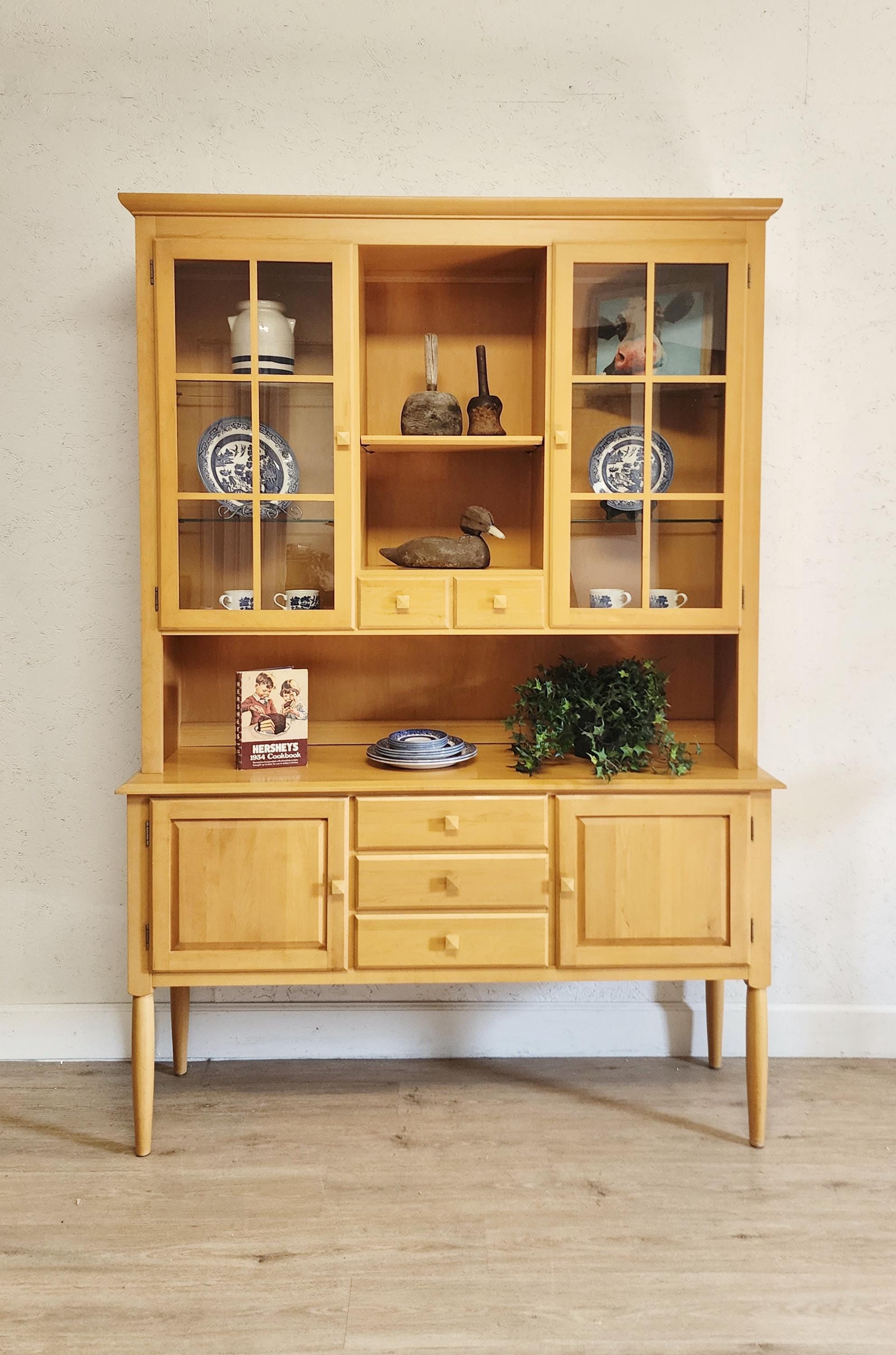 Ethan Allen American Dimensions China Hutch | Ethan Allen Vintage