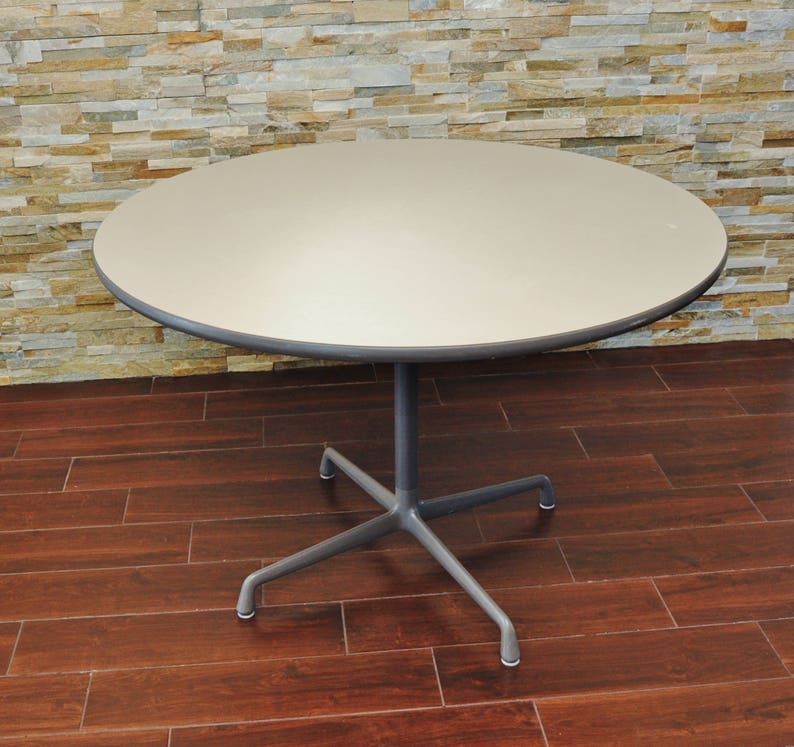 42 Round Large Herman Miller Dining Table Or Desk Et 103 Contract Base Eames Grey