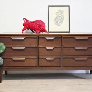 fashion trend dresser Johnson Carper Fashion Trend Dresser