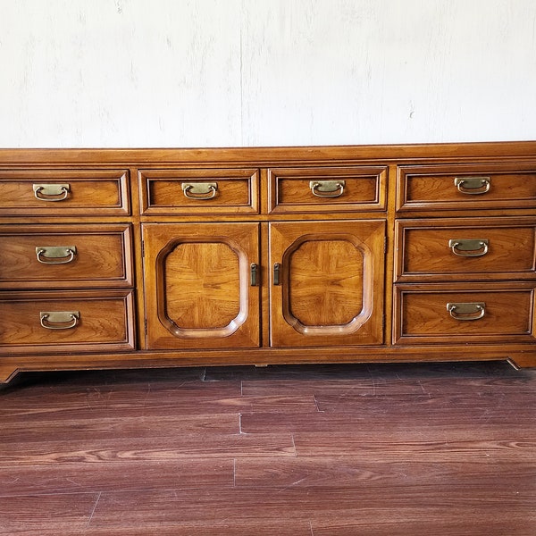 Thomasville Huntley Dresser-Shalimar Asian Inspired Campaign Console Buffet