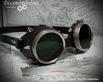 Spiked goggles with a choice of colored lenses