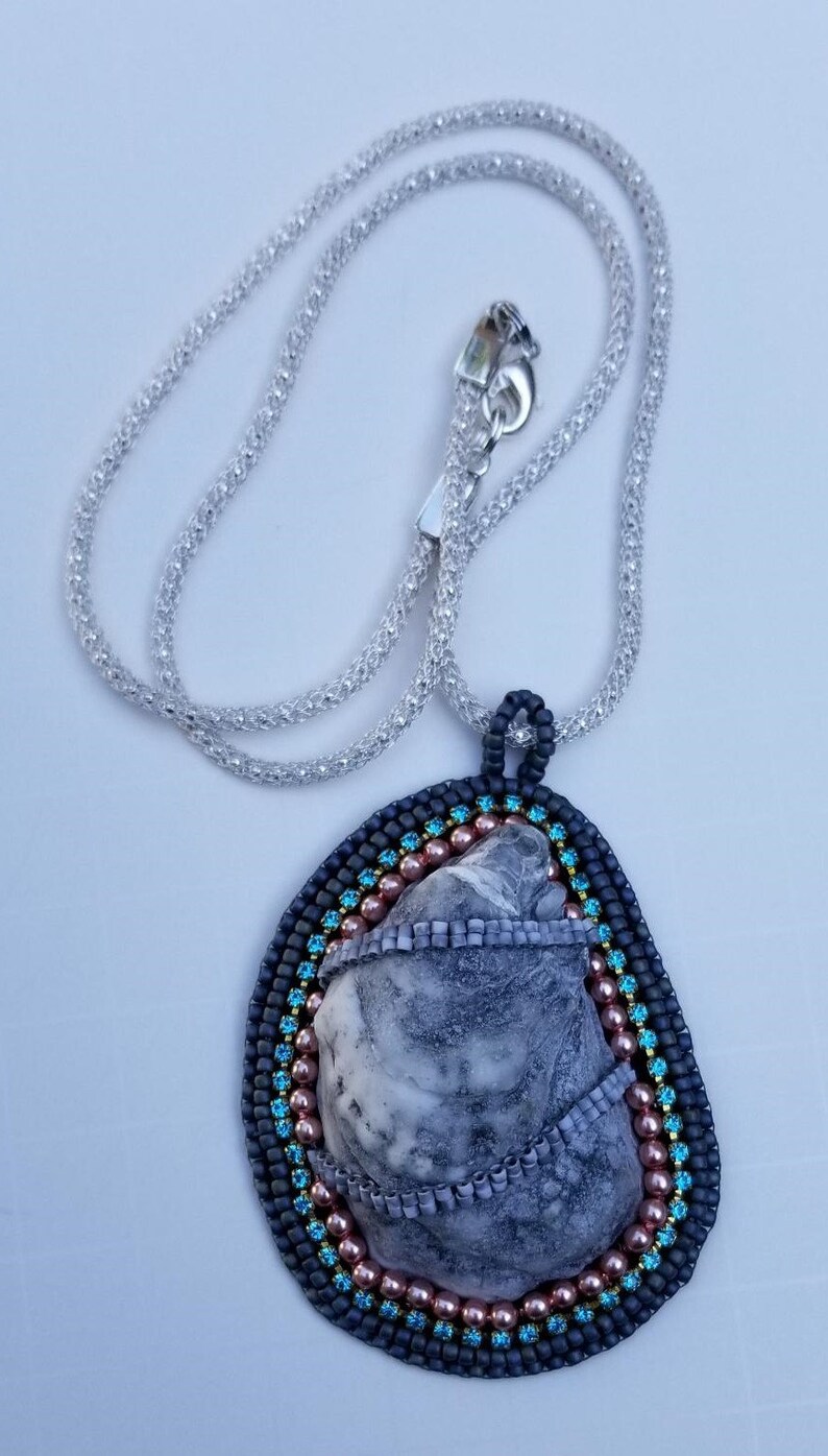 Bead embroidered cabochon pendant necklace