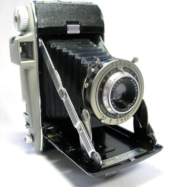 1940s Kodak TOURIST FOLDING CAMERA - Anastaon Lens