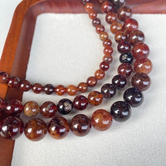 Natürliche orange Granat Perlen für DIY Schmuck im Boho Stil, warme Naturstein Perlen für kreative Armbänder Halsketten und Bastelideen