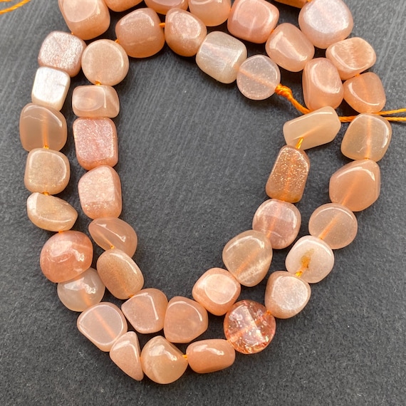 Natürlicher Orangefarbener Mondstein Perlenstrang Ungefärbt Polierte Unregelmäßige Form DIY Schmuck Vintage Stil