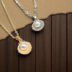 Summer Shell & Pearl Pendant Necklace – Gold, Silver, Pearl Coastal Jewelry for Women